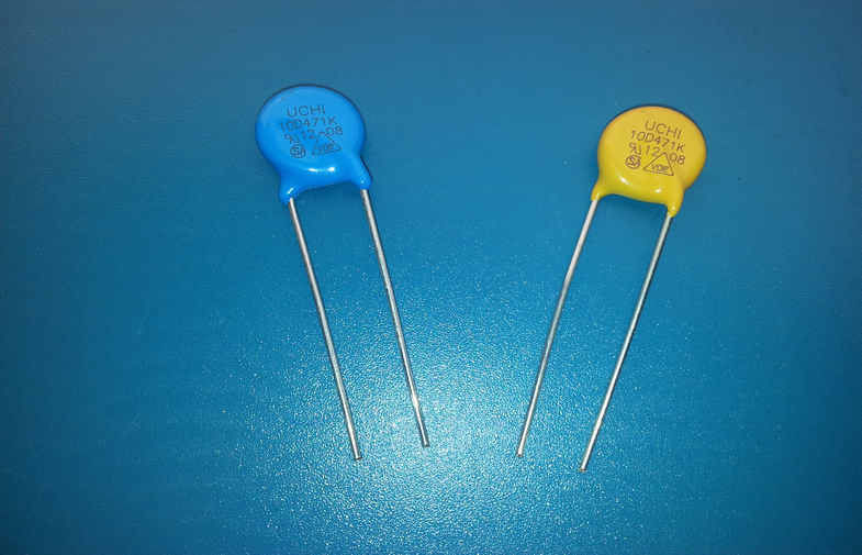 70J 0.4W Metal Oxide Varistor MOV 10D471K For Line-Line , Surge Protection Varistor