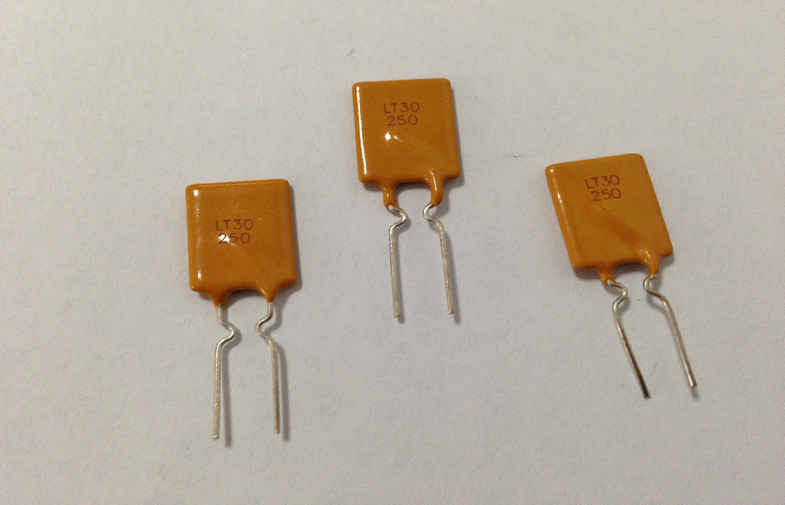 Dip 30V 2.5A PPTC Resettable Fuse