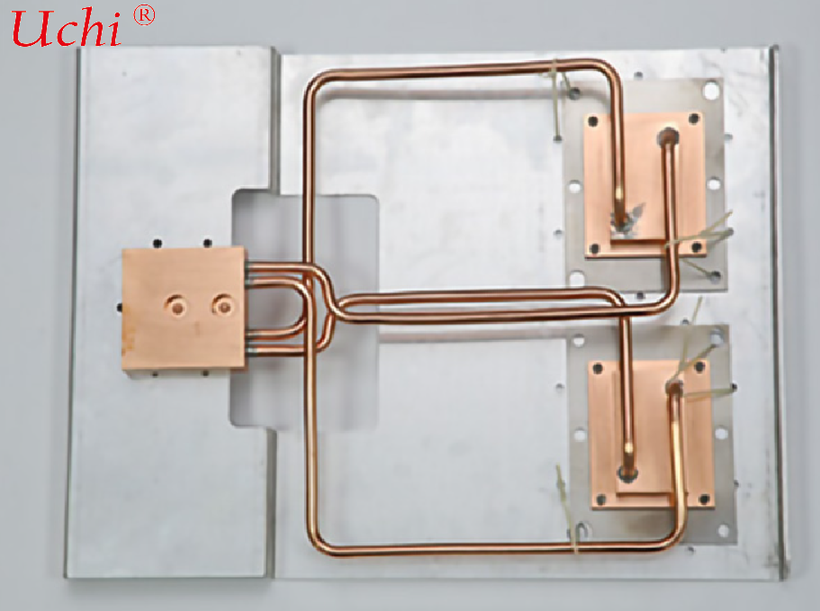 Grooveless Planar Liquid Cooling Plate Featuring Smooth Flat Substrate and Thermal Adhesive Compatibility for Heat Management